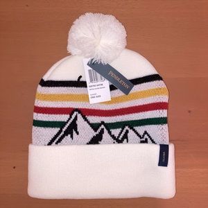 Retro scene Pendleton knit hat, tags on